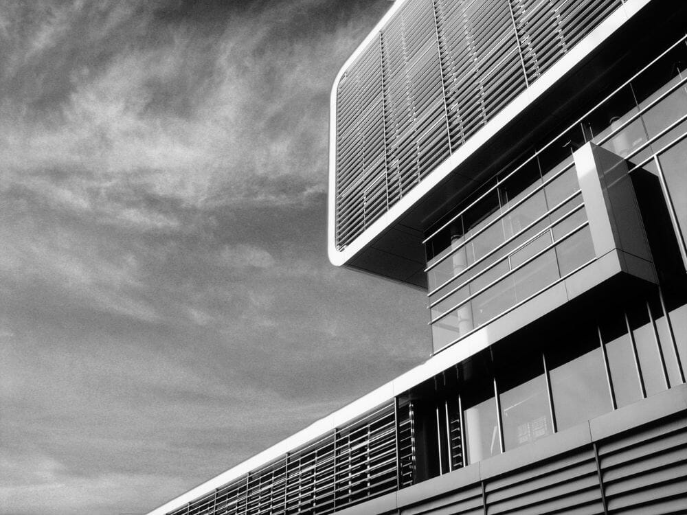 immagine di una costruzione per presentare un corso di CFI Formazione Ferrara, gratuito, in "Digitalizzazione e sostenibilità: competenze a supporto dell'evoluzione della filiera dell'dilizia e delle costruzioni dell'Emilia Romagna"